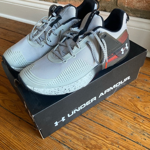 Under Armour HOVR Apex training shoes - Picture 2 of 3